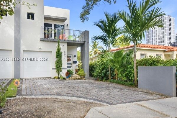 Property Photo: 2931 SW 38th Ct 2 FL 33134