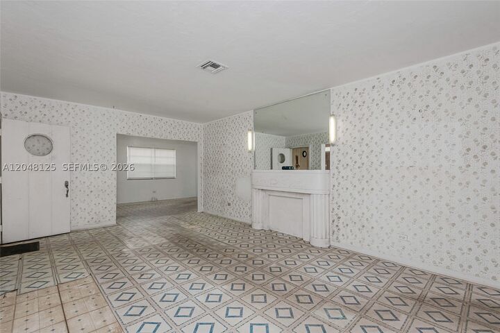 Property Photo: 245 NE 48th St FL 33137