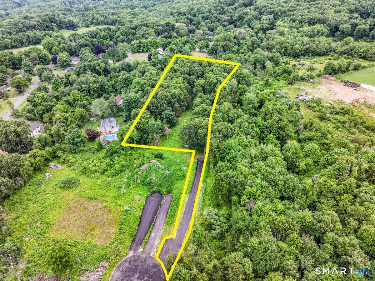 Property Photo:  31 Stone Oak Drive  CT 06776 
