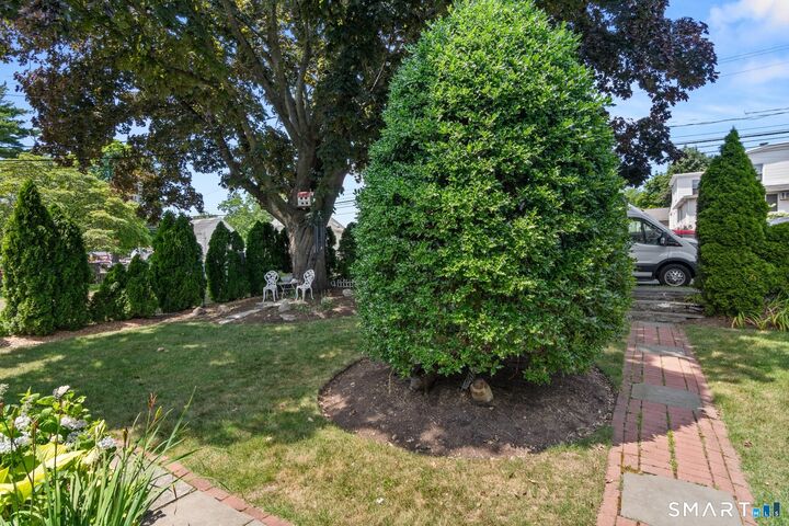 Property Photo: 298 Strawberry Hill Avenue CT 06851