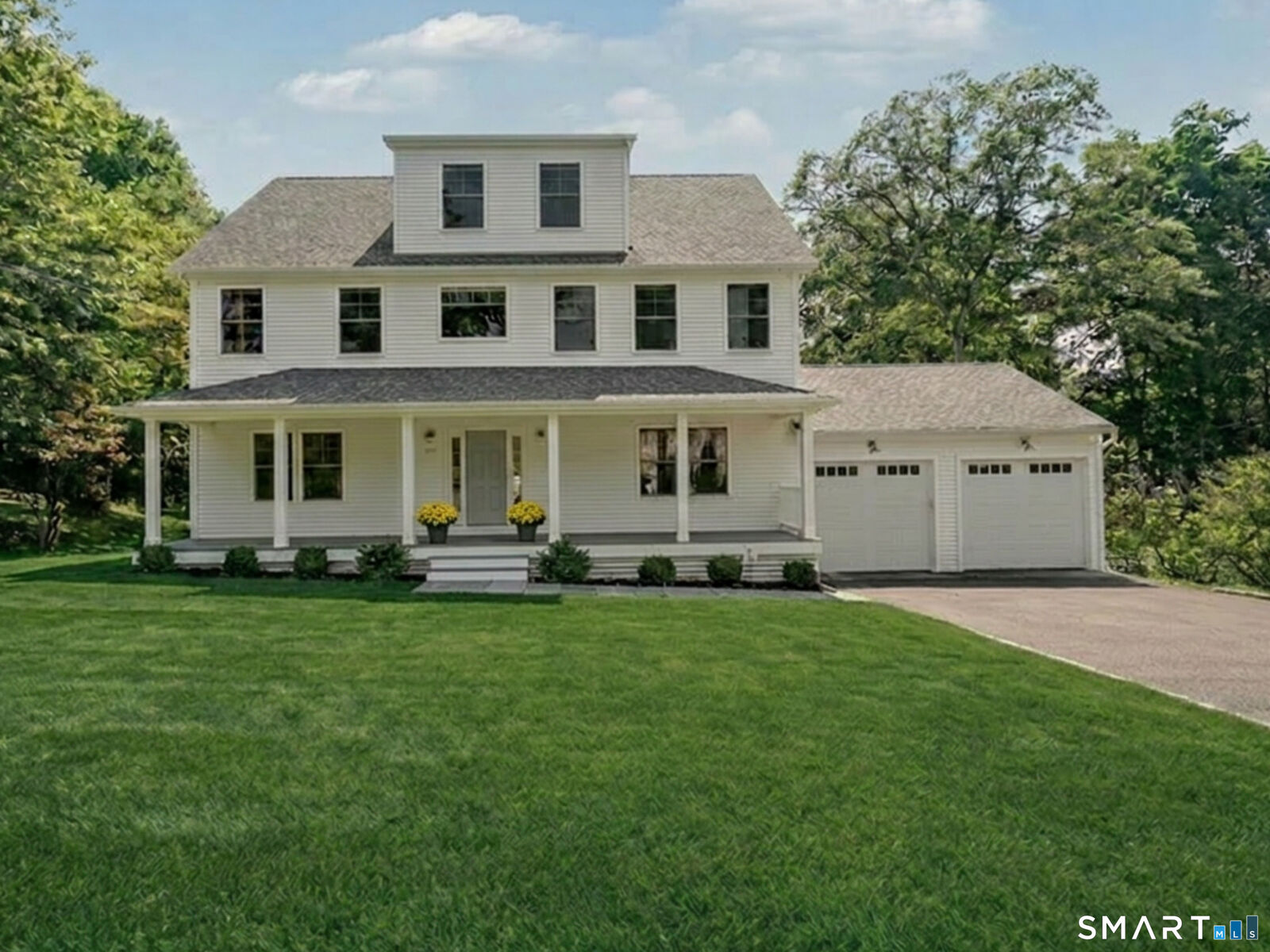 Property Photo: 469 Woodridge Avenue CT 06825