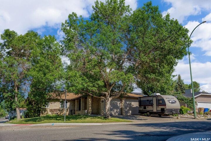 Property Photo: 7603 Discovery Road SK S4X 1C9