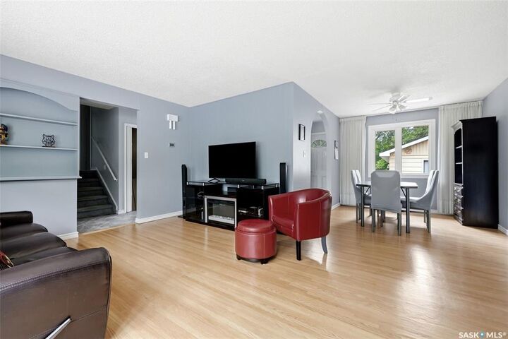 Property Photo:  2305 Parliament Avenue  SK S4S 4G5 