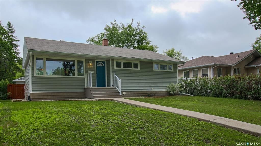 Property Photo: 829 Walker Street SK S4T 5N3