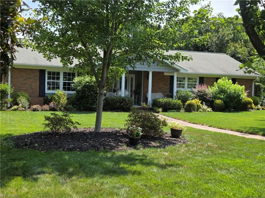 Property Photo:  1025 Oaklawn Avenue  NC 27104 