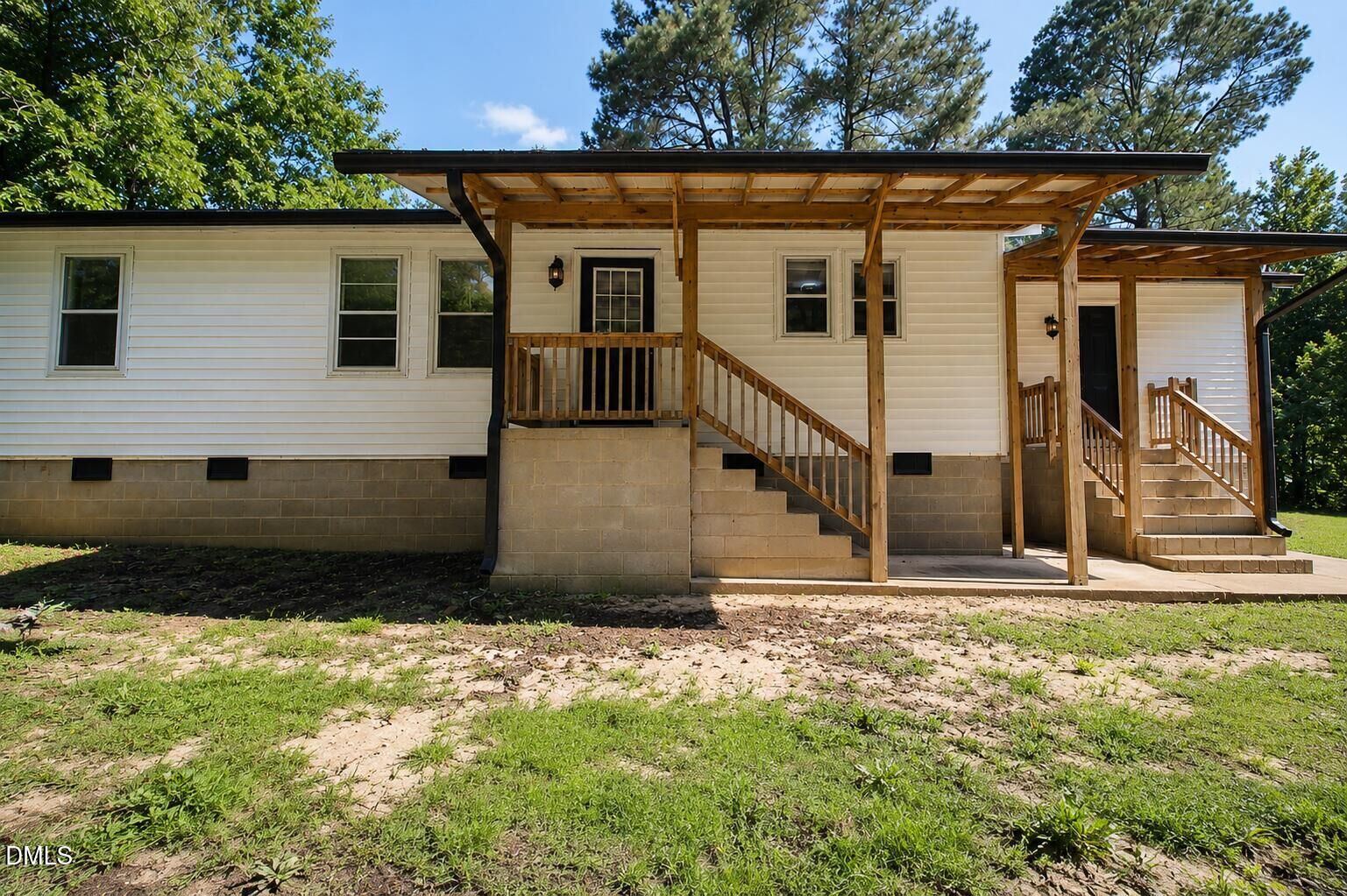 Property Photo: 429 S Cross Street NC 27596