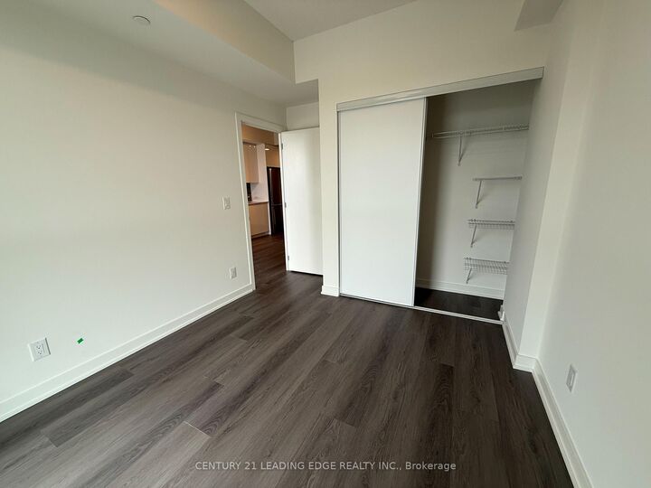 Property Photo: 33 Erie Avenue 712 ON N3S 0K7