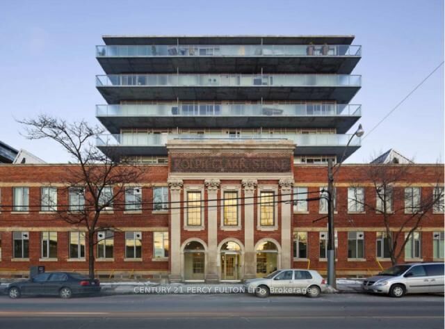 Photo de la propriété: 201 Carlaw Avenue L02 ON M4M 2S3