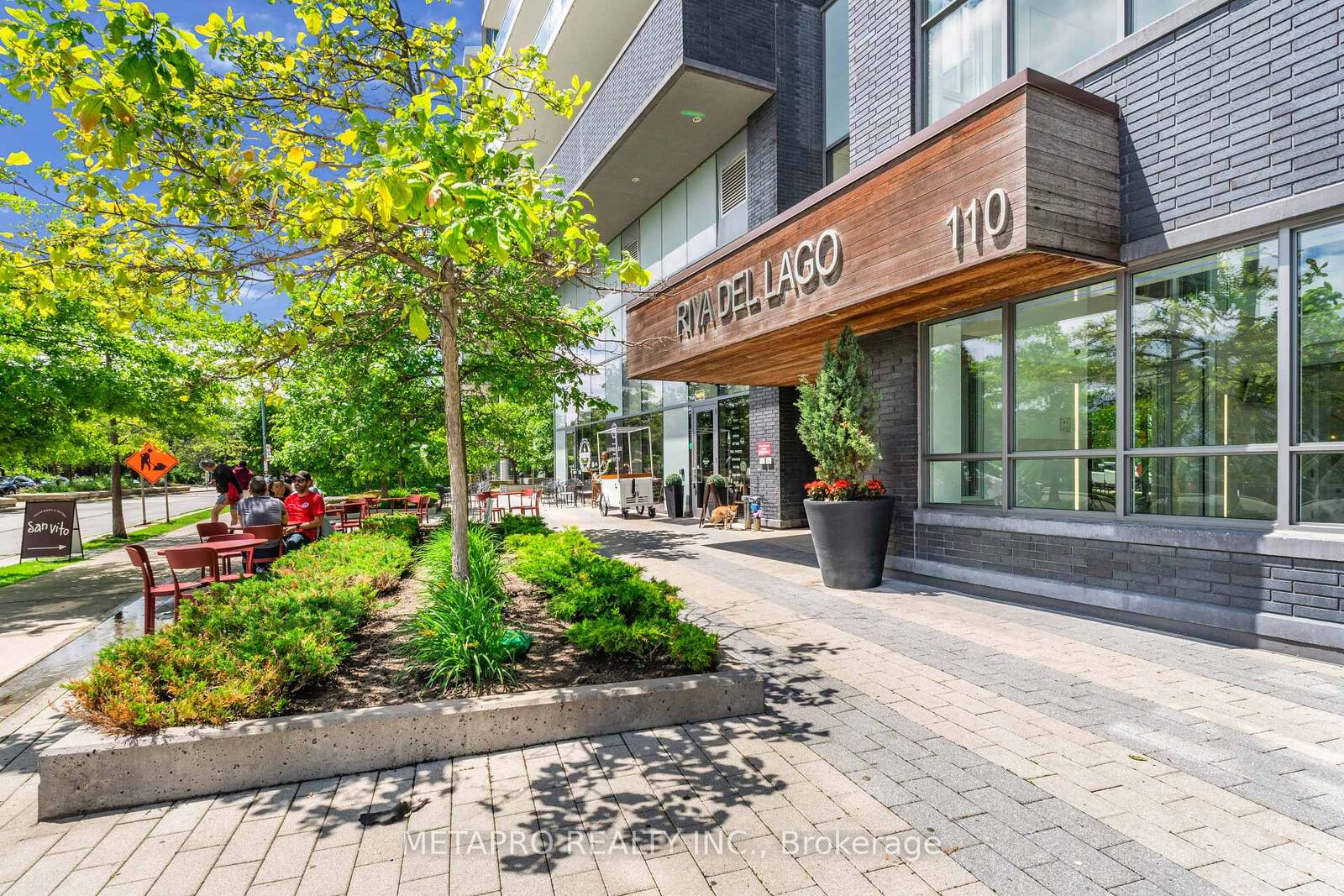 Property Photo: 110 Marine Parade Drive 809 ON M8V 0A3