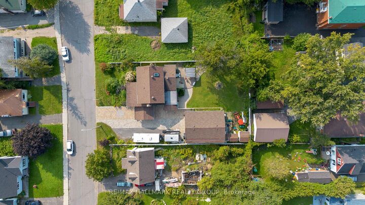 Property Photo:  431 Blake Boulevard  ON K1K 1A9 