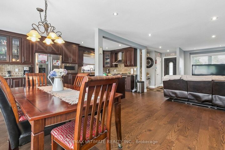 Property Photo: 75 Giltspur Drive ON M3L 1M4
