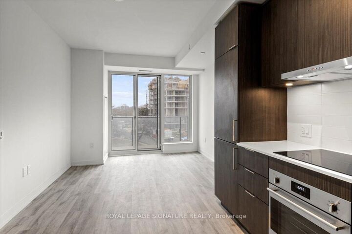 Property Photo:  7 Golden Lion Heights N435  ON M2M 0C1 