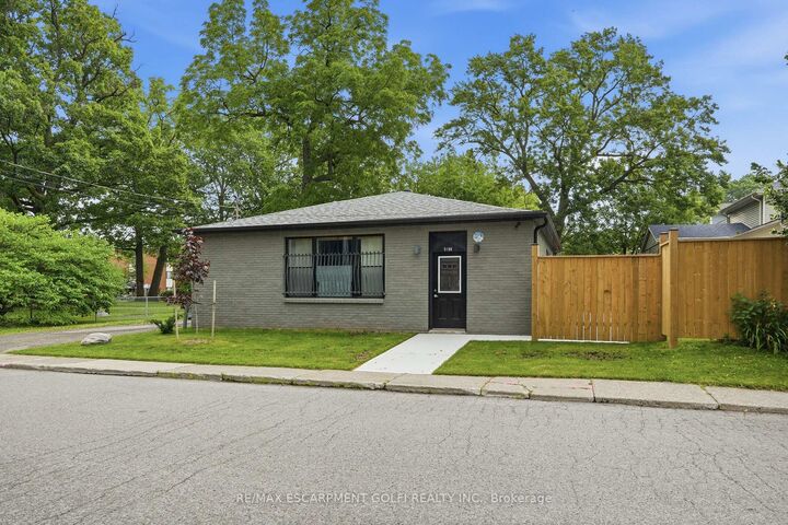 Property Photo:  5196 Fourth Avenue  ON L2E 1P4 