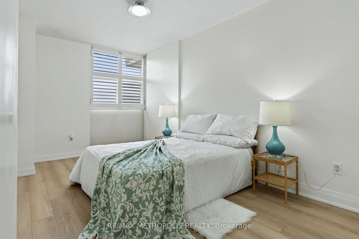 Property Photo: 44 Falby Court 707 ON L1S 3L1