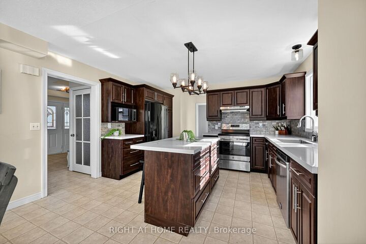 8 Talbot Road — photo 1