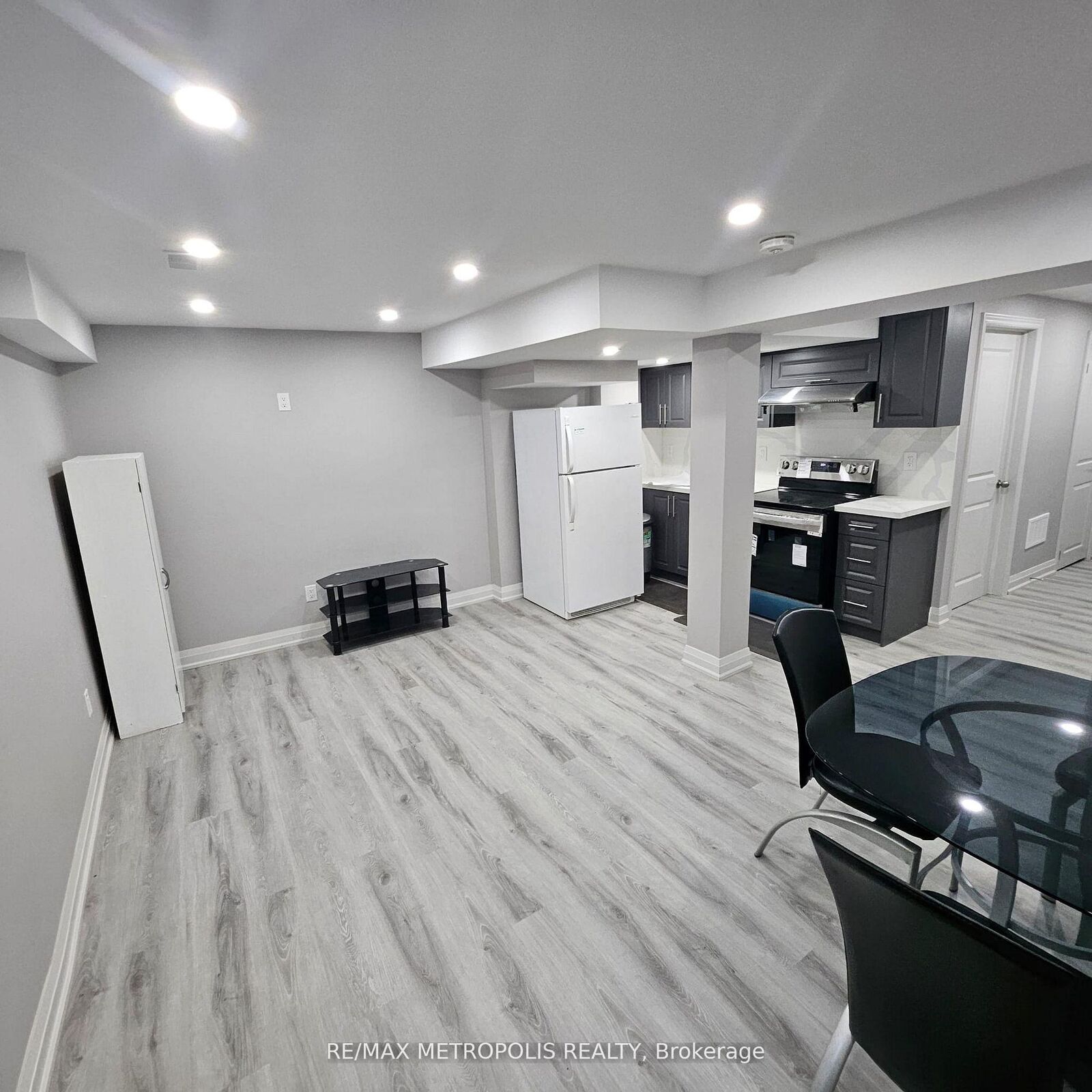 Property Photo: 294 Albright Road Bsmt ON L6X 0J1