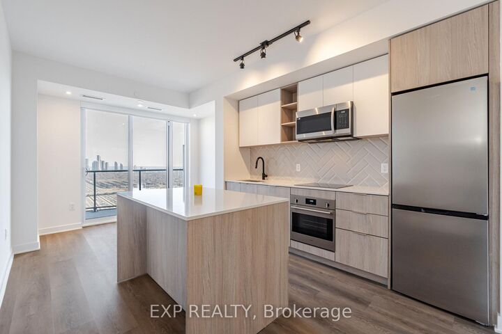 Property Photo:  36 Zorra Street 1805  ON M8Z 4Z7 