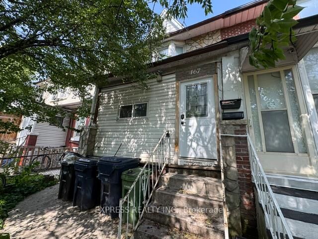 Property Photo:  467 Keele Street Main  ON M6N 3E1 