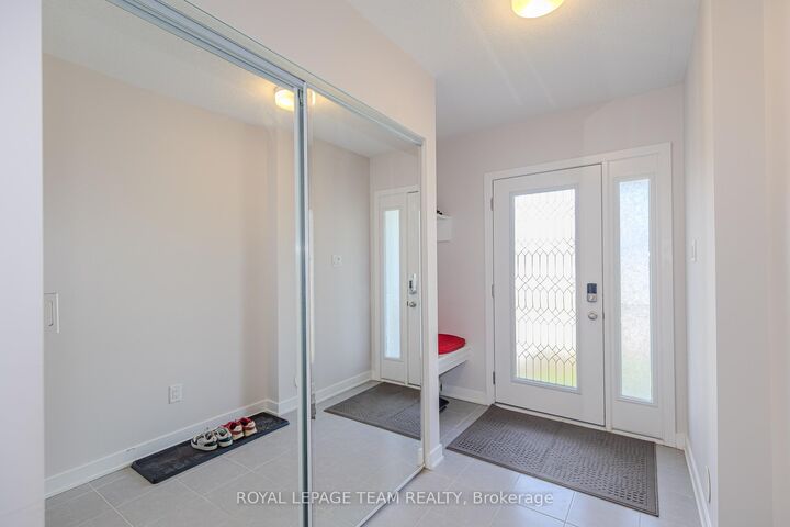 Property Photo: 742 Kinstead Pvt Private ON K2S 3B3