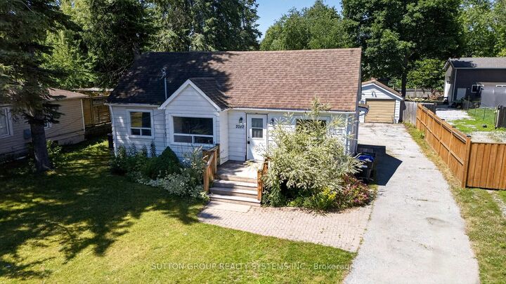 Property Photo:  2082 Lilac Drive  ON L9S 1Y9 