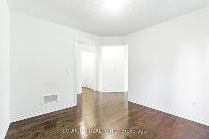 Property Photo: 376 Danny Wheeler Boulevard ON L4P 0K2