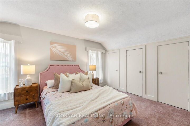 Property Photo:  470 King Street E  ON L1H 1E8 