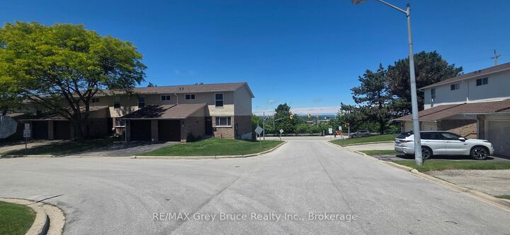 Property Photo: 60 Lila Road 60 ON N4K 6C2