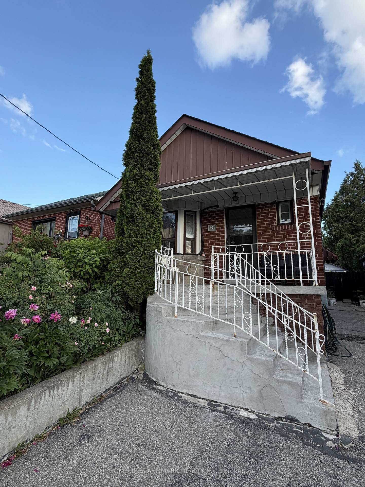 Property Photo:  131 Cameron Avenue  ON M6M 1R6 