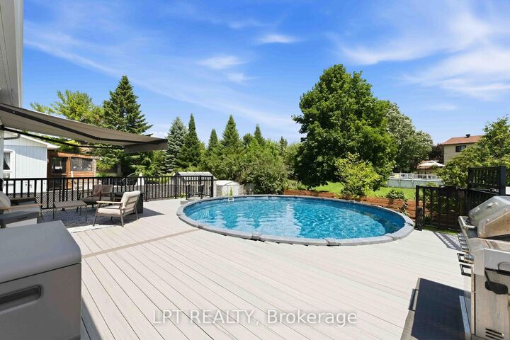 Property Photo:  34 Fringewood Drive  ON K2S 1V1 