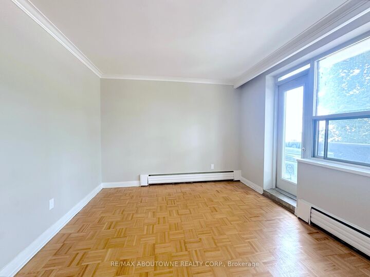 Property Photo: 276 St Clair Avenue W 104 ON M4V 1R9