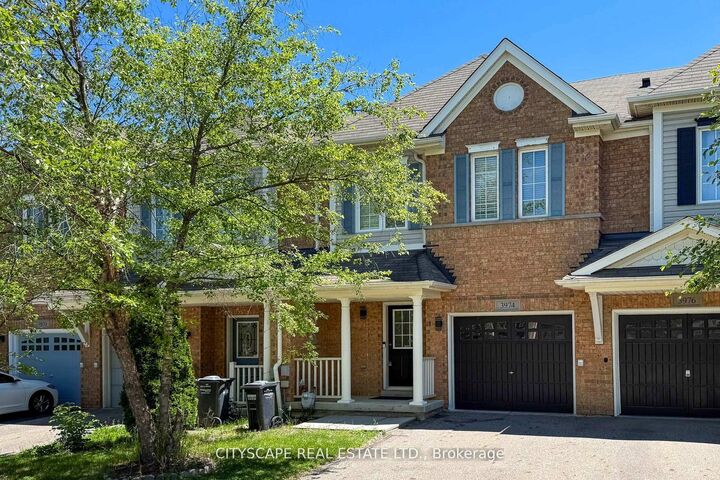 Property Photo: 3974 Stardust Drive ON L5M 8A5
