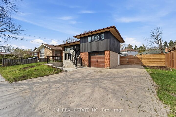 Property Photo: 39 Earlton Road ON M1T 2R4