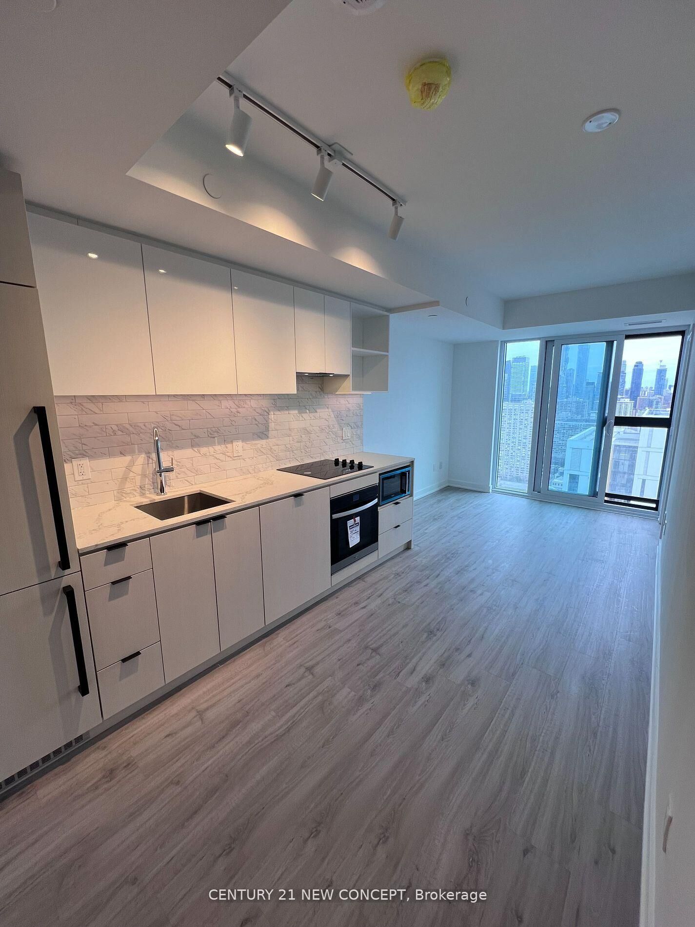 Property Photo: 252 Church Street 4105 ON M5B 1Z2