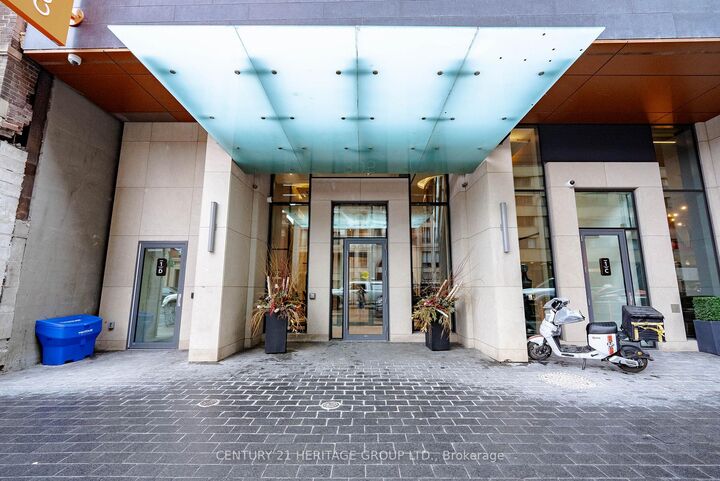 Property Photo: 395 Bloor Street E 5309 ON M4W 0B4