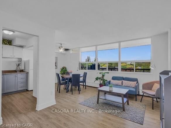 Property Photo:  15 Nicklaus Drive 512  ON L8K 5L5 