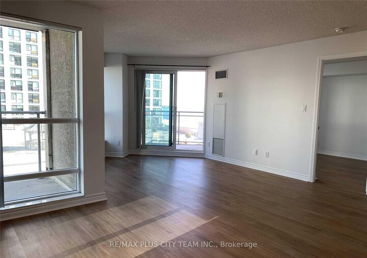 Photo de la propriété:  410 Queens Quay Way 709  ON M5V 2Z3 