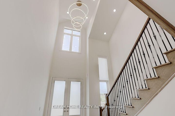 Property Photo:  125 Prairie Rose Drive  ON L4S 0M8 