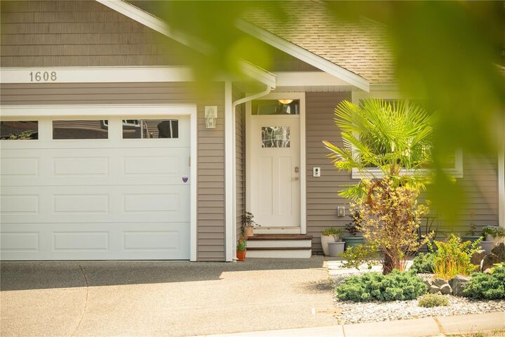 Property Photo: 1608 Hosanna Way BC V9X 0B2