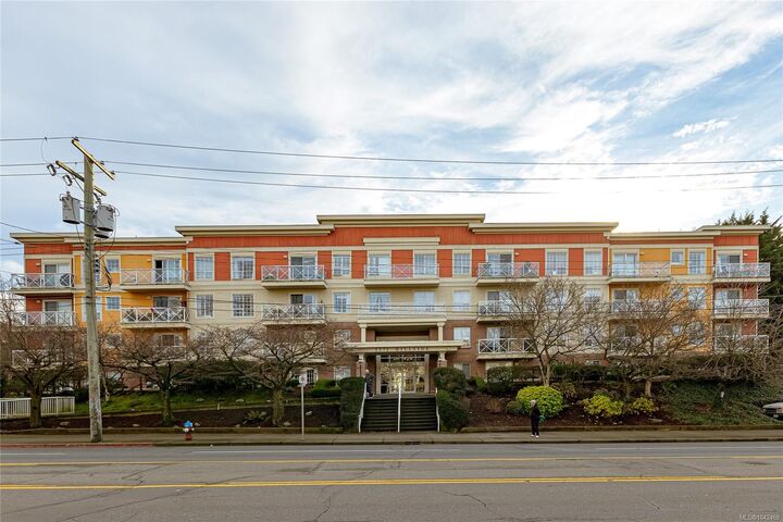 1371 Hillside Ave #Ph 10 — photo 1