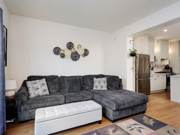 Property Photo: 3094 Washington Ave #2 BC V9A 0J5
