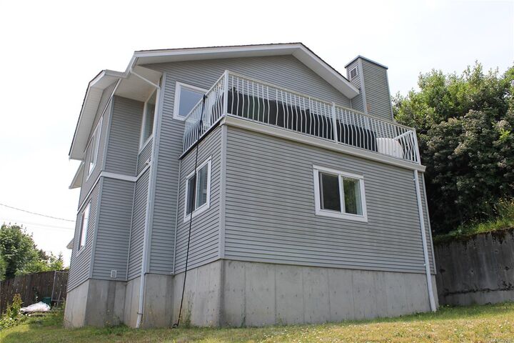 Property Photo:  6160 Lakeview Dr  BC V9L 2G4 