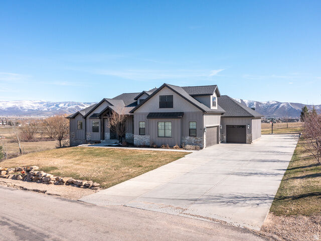 Property Photo: 641 W 500 S UT 84049
