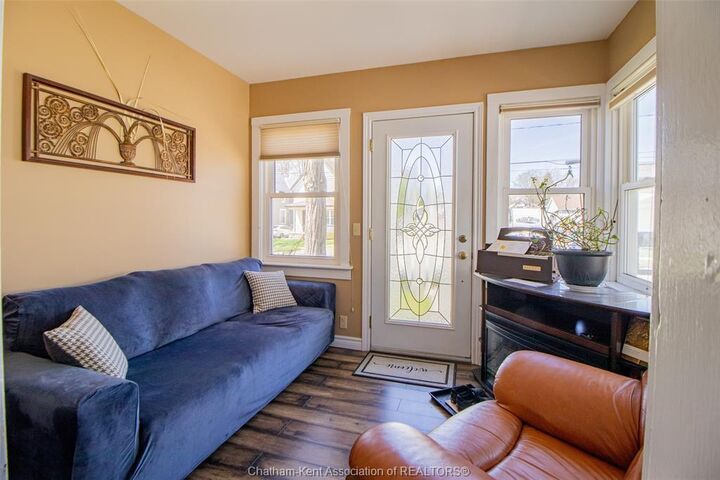 Property Photo: 132 Patteson Avenue ON N7M 1T8