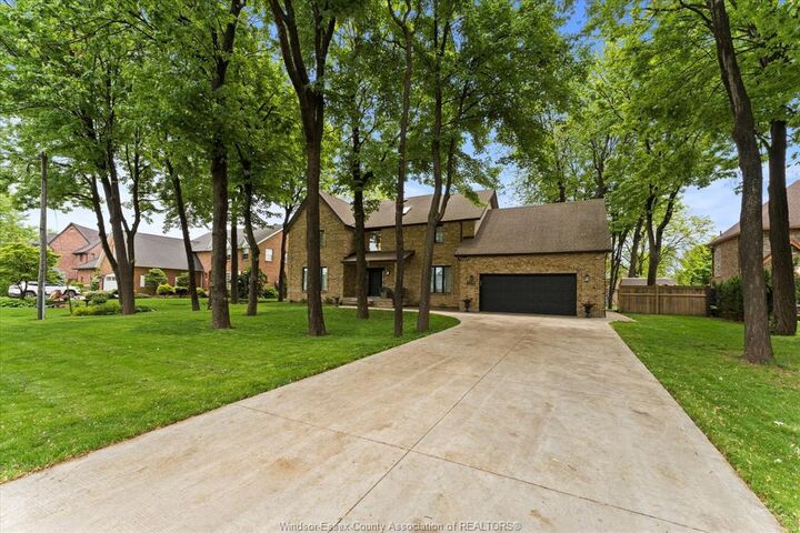 Property Photo: 359 Elmgrove ON N8N 4H1