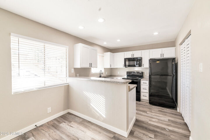 Property Photo:  2726 E Beck Lane  AZ 85032 