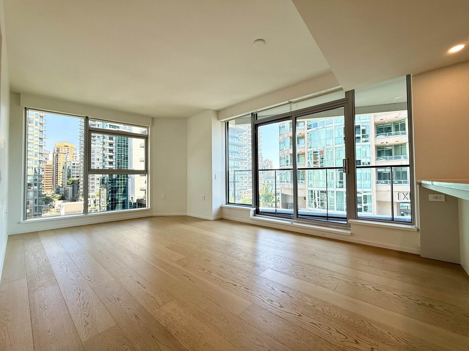 Property Photo:  889 Pacific Street 1107  BC V6Z 1C3 