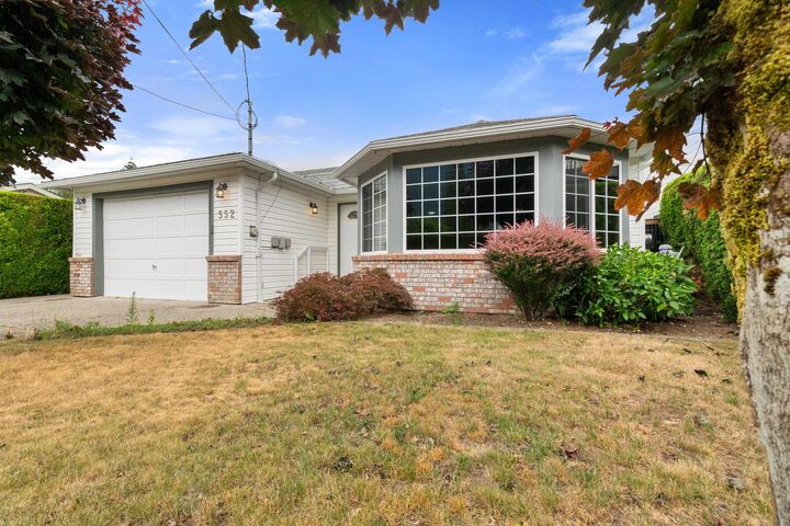 552 Yale Street — photo 1