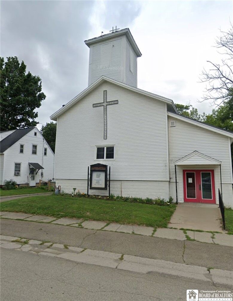 Property Photo: 14176 Collins Center Zoar Rd NY 14043