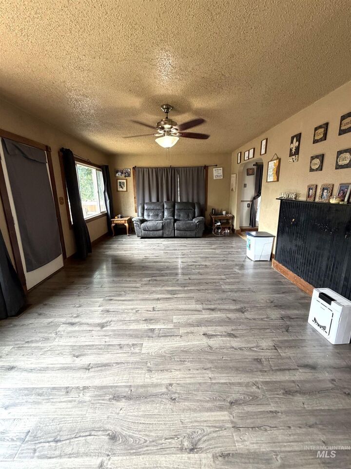 Property Photo:  1122 11th St.  ID 83501 