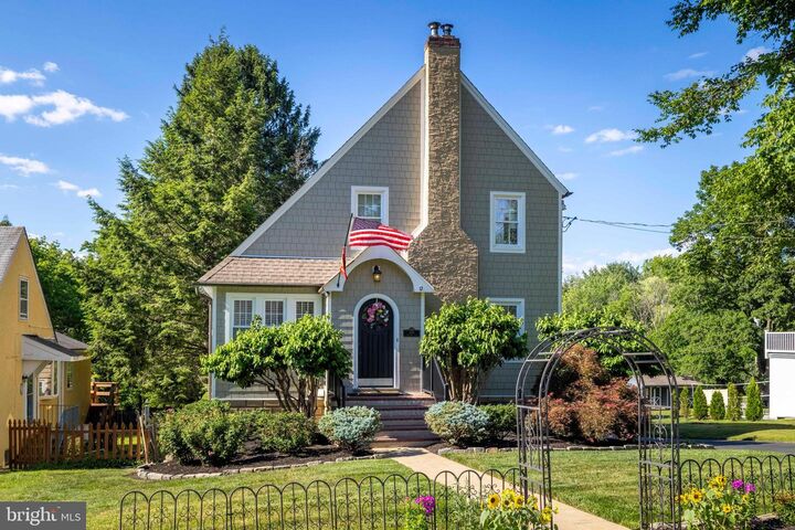 Property Photo: 608 Randolph Avenue PA 19034